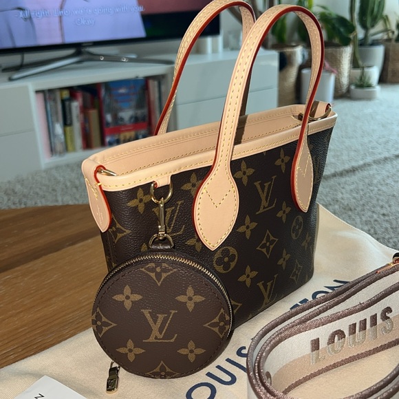 FLASH SALE!🇫🇷LOUIS VUITTON🇫🇷CROSSBODY STRAP & ROUND COIN PURSE ONLY!    NWT! - Picture 5 of 8
